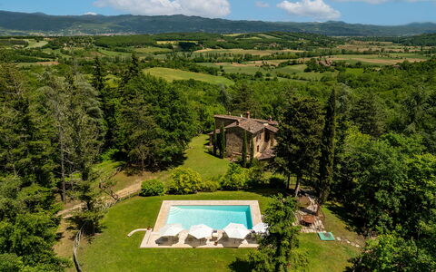 Villa Palazzolo 8: Herbe, Paysage, Arbuste, Biens, Lot Terre, Domicile, Jardin, Zone Rurale, Chalet, Ferme