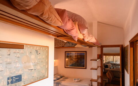 Villa Portobello 10+2: Bois, Design Intérieur, Lit, Chambre, Plafond, Sol, Meubles, Literie, Drap De Lit, Tache De Bois