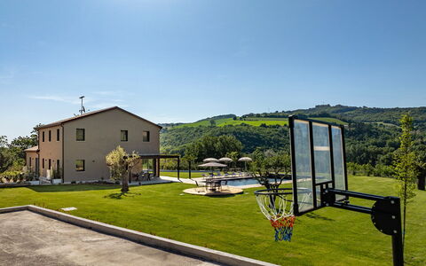 Villa Mamon 6+2: Biens, Aménagement Paysager, Mobilier De Jardin, Villa, Ferme, Porche