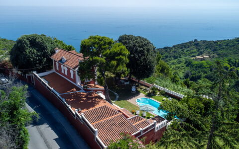 Villa Fiola 8: Biens, Hacienda, Villa, Eco Hôtel, Recours, Piscine, Manoir, Ferme