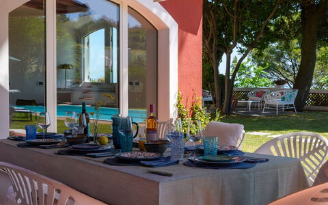 Villa Fiola 8: Meubles, Chaise, Table, Table Cuisine Et Salle A Manger, Mobilier De Jardin, Recours, Tableau De Plein Air, Restaurant, Ombre, Salle À Manger