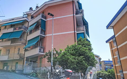 Attico Alda: Biens, Aménagement Paysager, Villa, Haie, Balcon