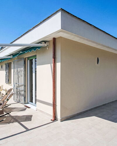 Attico Alda: Biens, Aménagement Paysager, Villa, Haie, Balcon