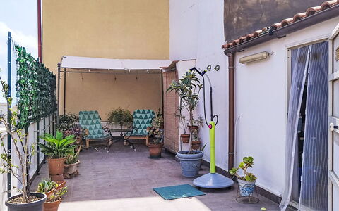 La Casa di Mary: Biens, Aménagement Paysager, Villa, Haie, Balcon