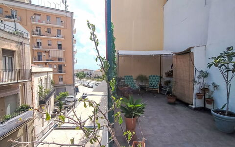 La Casa di Mary: Biens, Aménagement Paysager, Villa, Haie, Balcon