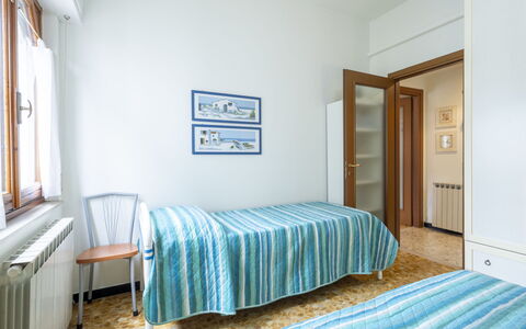 Nautilus: Design Intérieur, Sol, Meubles, Sol, Chambre, Pièce, Lit, Appartement, Plafond, Drap De Lit