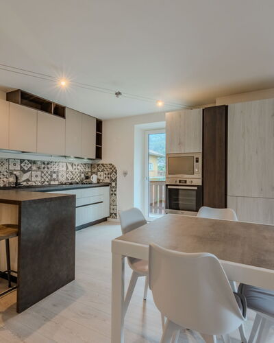 Federica: Meubles, Design Intérieur, Sol, Sol, Bois, Comptoir, Plafond, Cuisine, Parquet, Luminaire