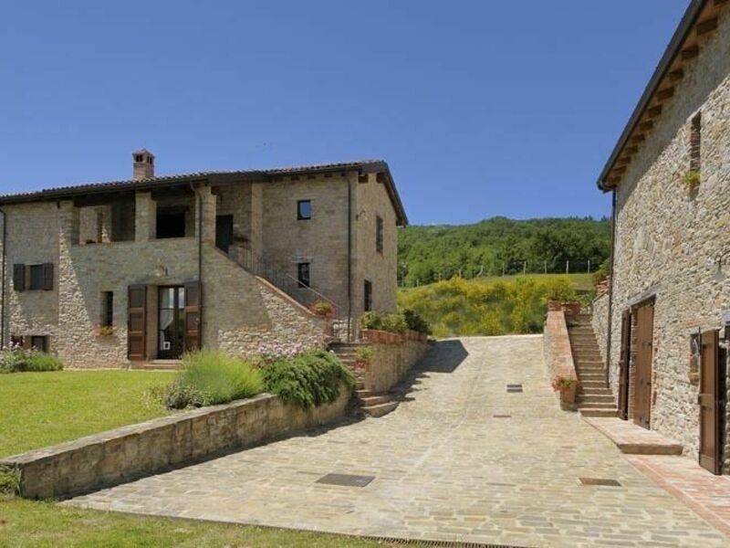 The front of the cottage Lodole Country House