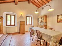 Logement:&nbsp;Montescalari 8