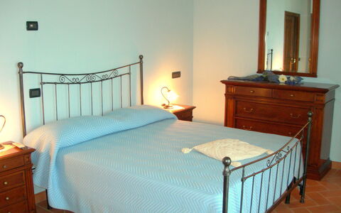Villa Saida: Chambre, Lit, Meubles, Pièce, Drap De Lit, Propriété, Cadre De Lit, Sol, Matelas, Literie