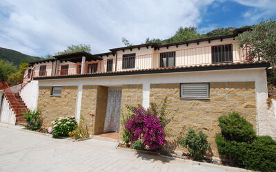 Logement:&nbsp;Is Murtas 100.3