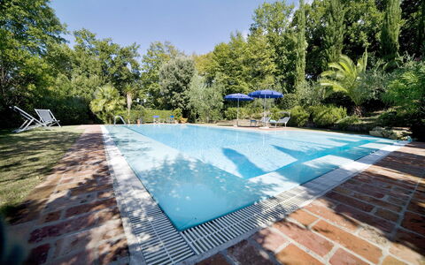 La Capinera: Piscine, Propriété, Immobilier, Maison, L'Eau, Biens, Domicile, Loisir, Arbre, Bâtiment