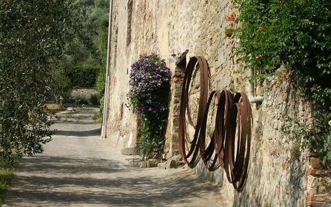 La Loggia 13: Mur, Ville, Arbre, L'Eau, Rue, Roche, Route, Architecture, Maison, Infrastructure