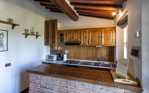 Vittoria: Propriété, Pièce, Bâtiment, Comptoir, Meubles, Design Intérieur, Plafond, Maison, Cuisine, Domicile