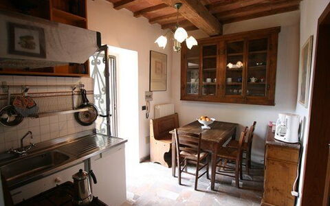 Panzalla: Propriété, Pièce, Bâtiment, Maison, Meubles, Design Intérieur, Plafond, Immobilier, Sol, Faisceau