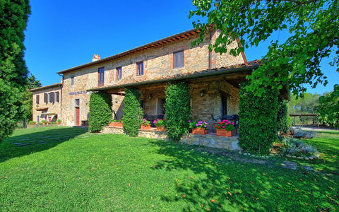 Il Frantoio: Propriété, Maison, Domicile, Bâtiment, Immobilier, Biens, Architecture, Zone Résidentielle, Herbe, Arbre