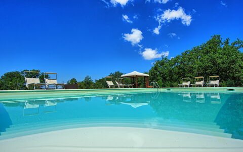 San Donato: Piscine, Propriété, Recours, Ciel, Vacances, Immobilier, L'Eau, Biens, Maison, Loisir