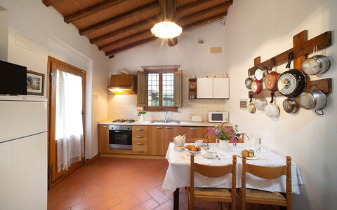 Le Vasche: Pièce, Propriété, Bâtiment, Plafond, Meubles, Design Intérieur, Cuisine, Maison, Immobilier, Sol