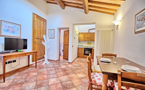 Certaldo: Propriété, Pièce, Meubles, Bâtiment, Design Intérieur, Immobilier, Maison, Sol, Plafond, Salon