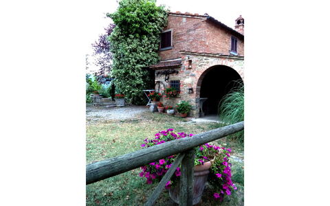 Fattoria la Gabola: Plante, Bâtiment, Fleur, Fenêtre, Pétale, Maison, Herbe, Paysage Naturel, Paysage, Zone Rurale