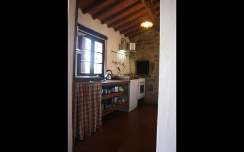 Agriturismo Bevignano: Propriété, Pièce, Bâtiment, Meubles, Maison, Sol, Architecture, Design Intérieur, Domicile, Plafond