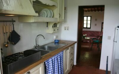 Casa Vana: Comptoir, Pièce, Propriété, Cuisine, Meubles, Bâtiment, Évier, Maison, Cabinetry, Sol