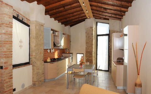 Pieve di Sant Ippolito: Propriété, Bâtiment, Pièce, Design Intérieur, Maison, Grenier, Plafond, Immobilier, Meubles, Sol