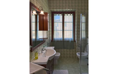 Villa Verniana: Design Intérieur, Luminaire Plomberie, Lavabo, Sol, Sol, Évier, Salle De Bains, Plomberie, Robinet, Pièce