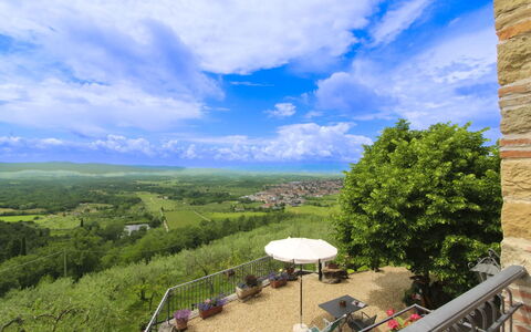 Agriturismo Arcobaleno: Horizon, Paysage, Été, Lot Terre, Nuage, Vue Du Ciel, Prairie, Mobilier De Jardin, Eco Hôtel, Photographie Aérienne
