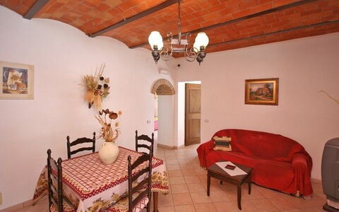 Pienza: Pièce, Propriété, Meubles, Bâtiment, Design Intérieur, Plafond, Table, Immobilier, Maison, Salle À Manger