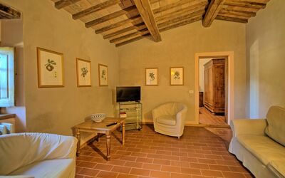 Tenuta 6: Pièce, Propriété, Bâtiment, Meubles, Design Intérieur, Maison, Sol, Salon, Immobilier, Table