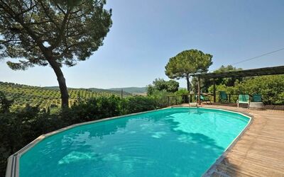 Marsilia: Piscine, Propriété, Paysage Naturel, Immobilier, Maison, Biens, Loisir, Bâtiment, Domicile, Recours