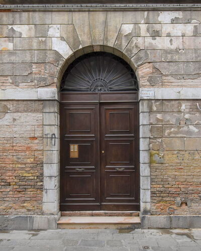 Barbaria de le Tole: Propriété, Porte, Bois, Brickwork, Brique, Maison, Accueil Porte, Façade