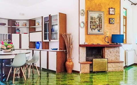 Orchidea: Meubles, Design Intérieur, Sol, Sol, Éclairage, Chaise, Pièce, Tache De Bois, Peindre, Salon