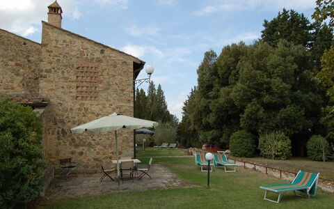 Appartamento Beatrice: Propriété, Cour, Maison, Chalet, Arrière-Cour, Arbre, Bâtiment, Herbe, Jardin, Zone Rurale