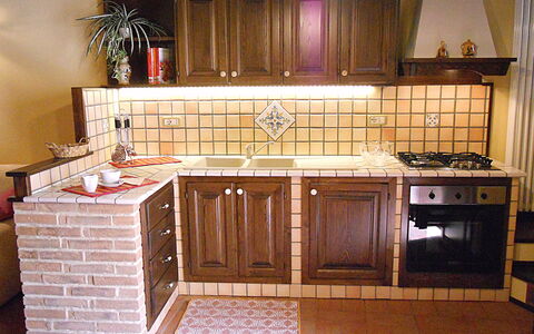 Casa Stefy: Meubles, Cabinetry, Comptoir, Pièce, Propriété, Cuisine, Sol, Tuile, Design Intérieur, Évier