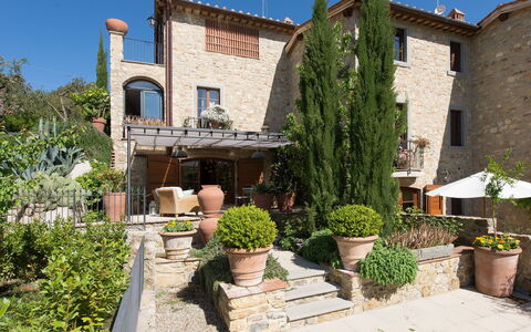 Villa Nova: Propriété, Maison, Bâtiment, Immobilier, Domicile, Biens, Architecture, Zone Résidentielle, Jardin, Villa