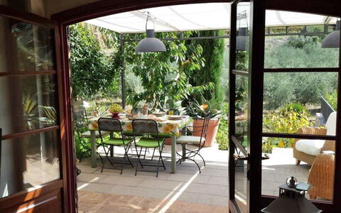 Villa Nova: Propriété, Pièce, Maison, Porche, Bâtiment, Design Intérieur, Domicile, Porte, Immobilier, Patio