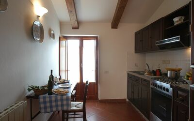 La Valle 5: Pièce, Propriété, Bâtiment, Meubles, Comptoir, Maison, Cuisine, Design Intérieur, Sol, Plafond