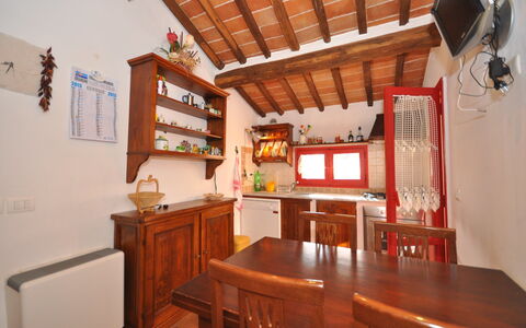 Casa Laura: Pièce, Propriété, Bâtiment, Meubles, Design Intérieur, Immobilier, Maison, Plafond, Domicile, Cuisine