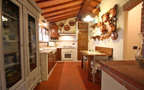 Casa Daniela: Meubles, Design Intérieur, Cuisine, Sol, Bois, Cabinetry, Comptoir, Plafond, Sol, Éclairage