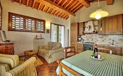 Fienile: Pièce, Propriété, Bâtiment, Design Intérieur, Meubles, Plafond, Maison, Domicile, Salon, Immobilier