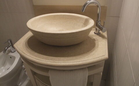 Appartamento Le Volte: Toilette, Salle De Bains, Évier, Luminaire Plomberie, Propriété, Céramique, Lavabo, Beige, Siège De Toilette, Pièce