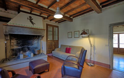 Quercia: Pièce, Propriété, Salon, Bâtiment, Meubles, Design Intérieur, Maison, Faisceau, Plafond, Immobilier