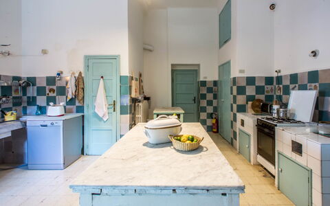 Marina Dei Ronchi Prestige: Pièce, Cuisine, Propriété, Vert, Turquoise, Bleu, Meubles, Comptoir, Bâtiment, Maison